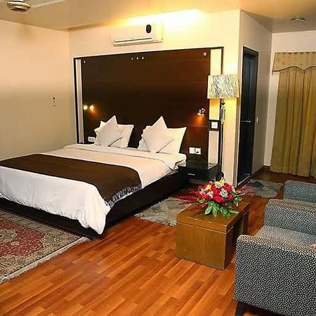 Hira Guest House Karachi Eksteriør bilde