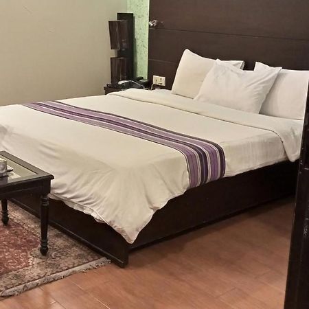 Hira Guest House Karachi Eksteriør bilde