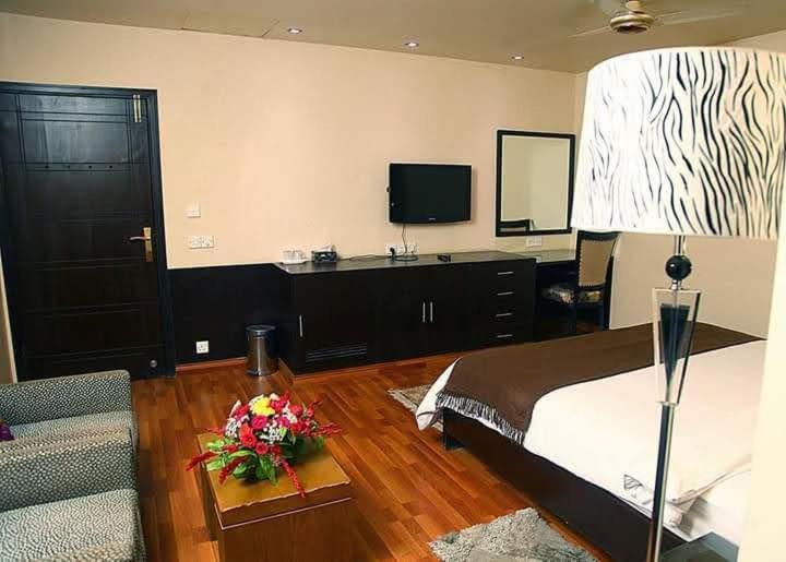 Hira Guest House Karachi Eksteriør bilde