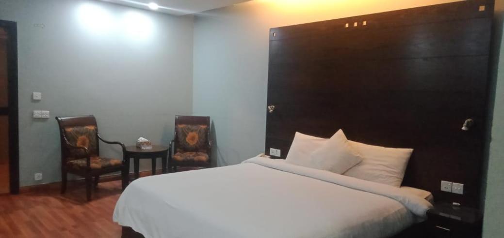 Hira Guest House Karachi Eksteriør bilde