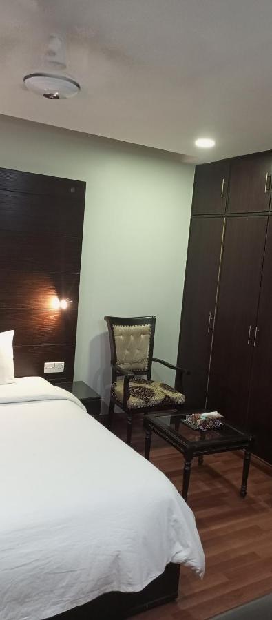 Hira Guest House Karachi Eksteriør bilde