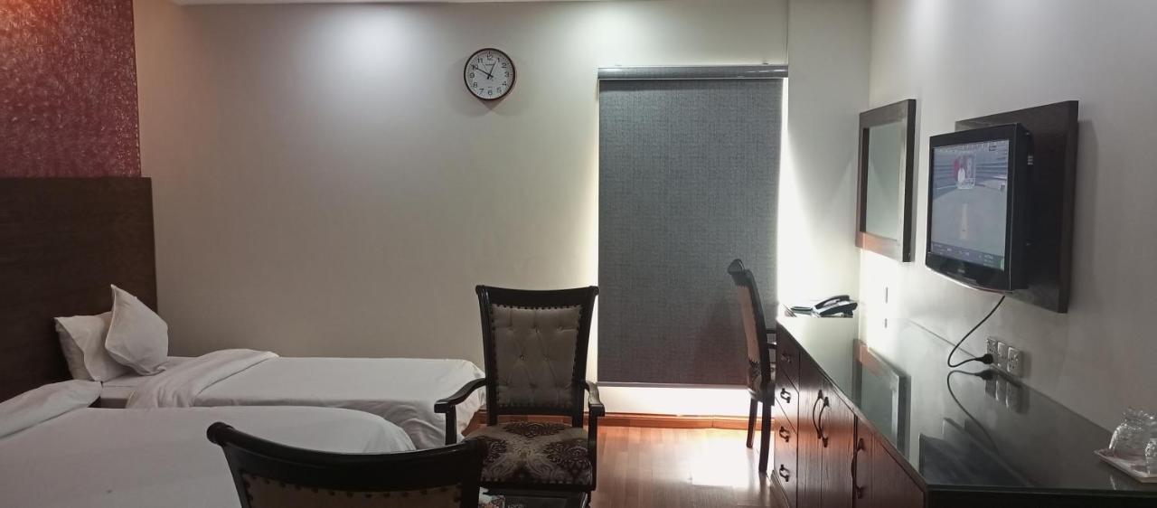 Hira Guest House Karachi Eksteriør bilde
