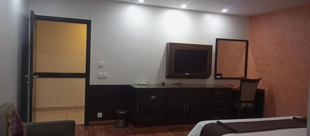 Hira Guest House Karachi Eksteriør bilde