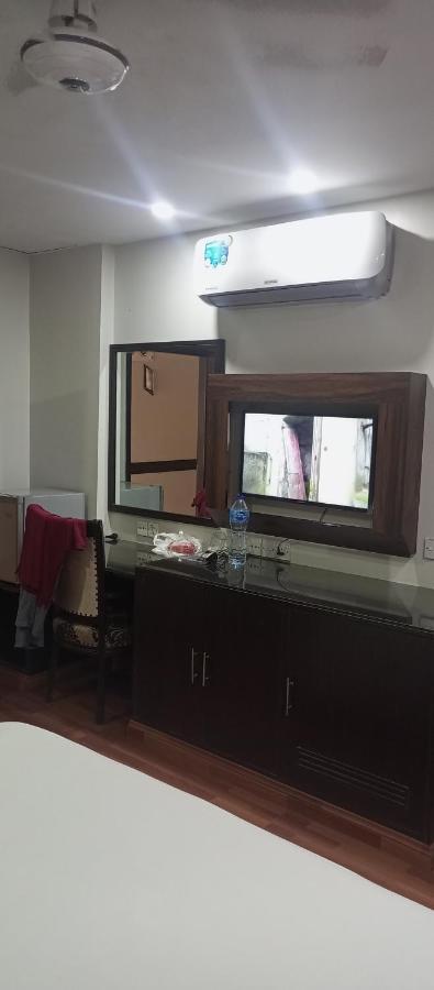 Hira Guest House Karachi Eksteriør bilde