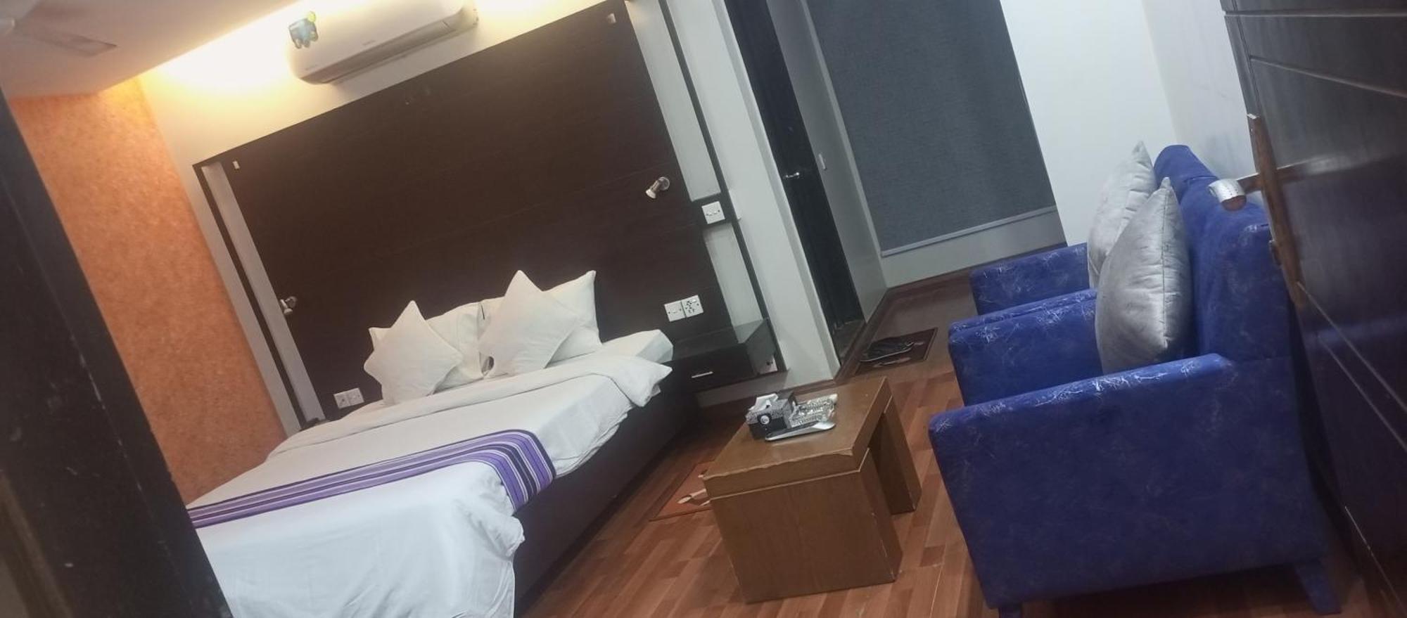 Hira Guest House Karachi Eksteriør bilde