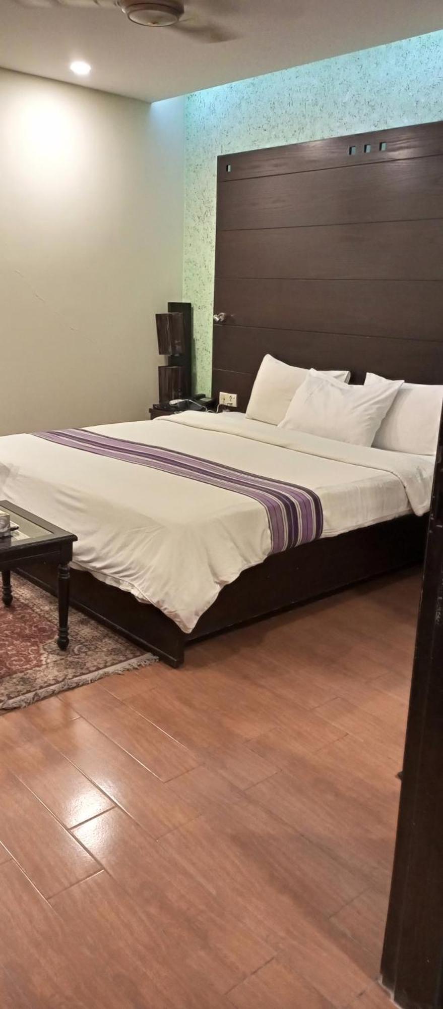 Hira Guest House Karachi Eksteriør bilde